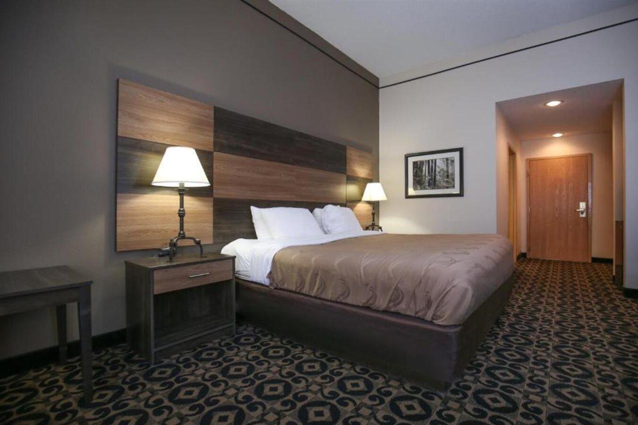 Quality Inn & Suites Boone - University Area Ngoại thất bức ảnh