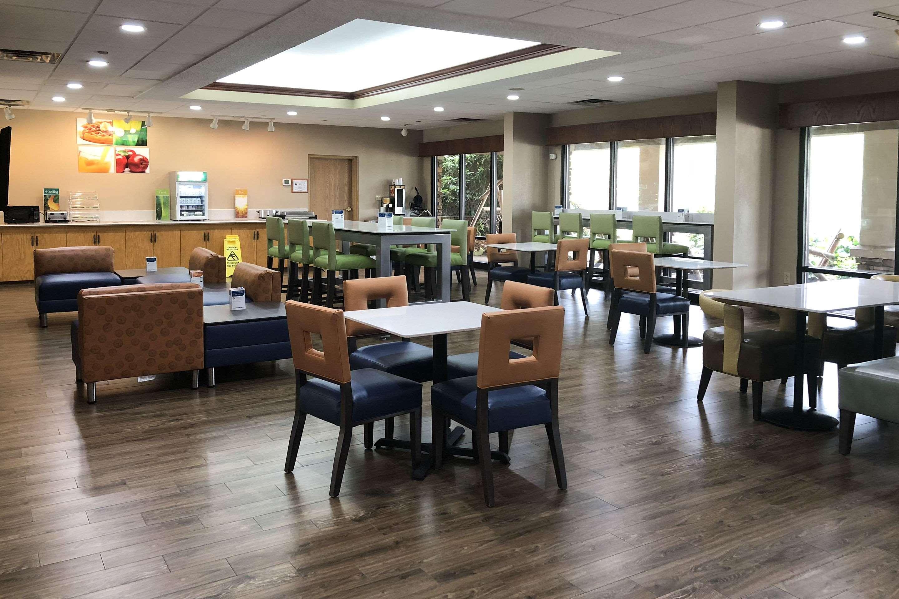 Quality Inn & Suites Boone - University Area Ngoại thất bức ảnh
