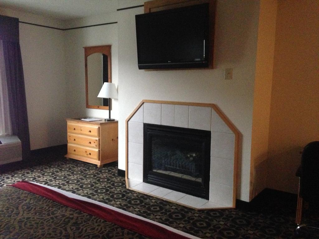 Quality Inn & Suites Boone - University Area Phòng bức ảnh