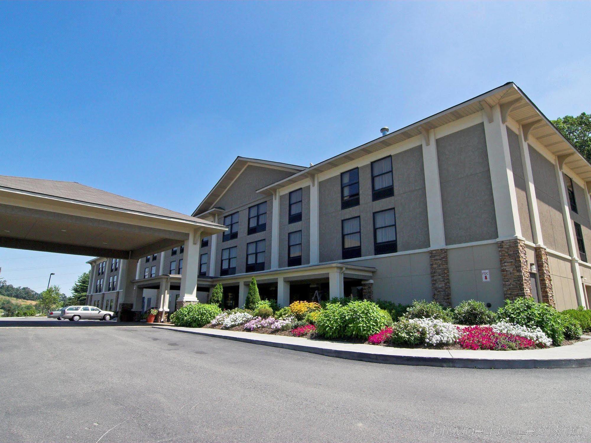 Quality Inn & Suites Boone - University Area Ngoại thất bức ảnh