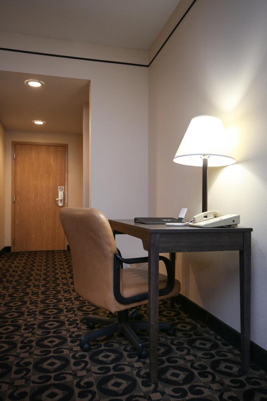 Quality Inn & Suites Boone - University Area Ngoại thất bức ảnh