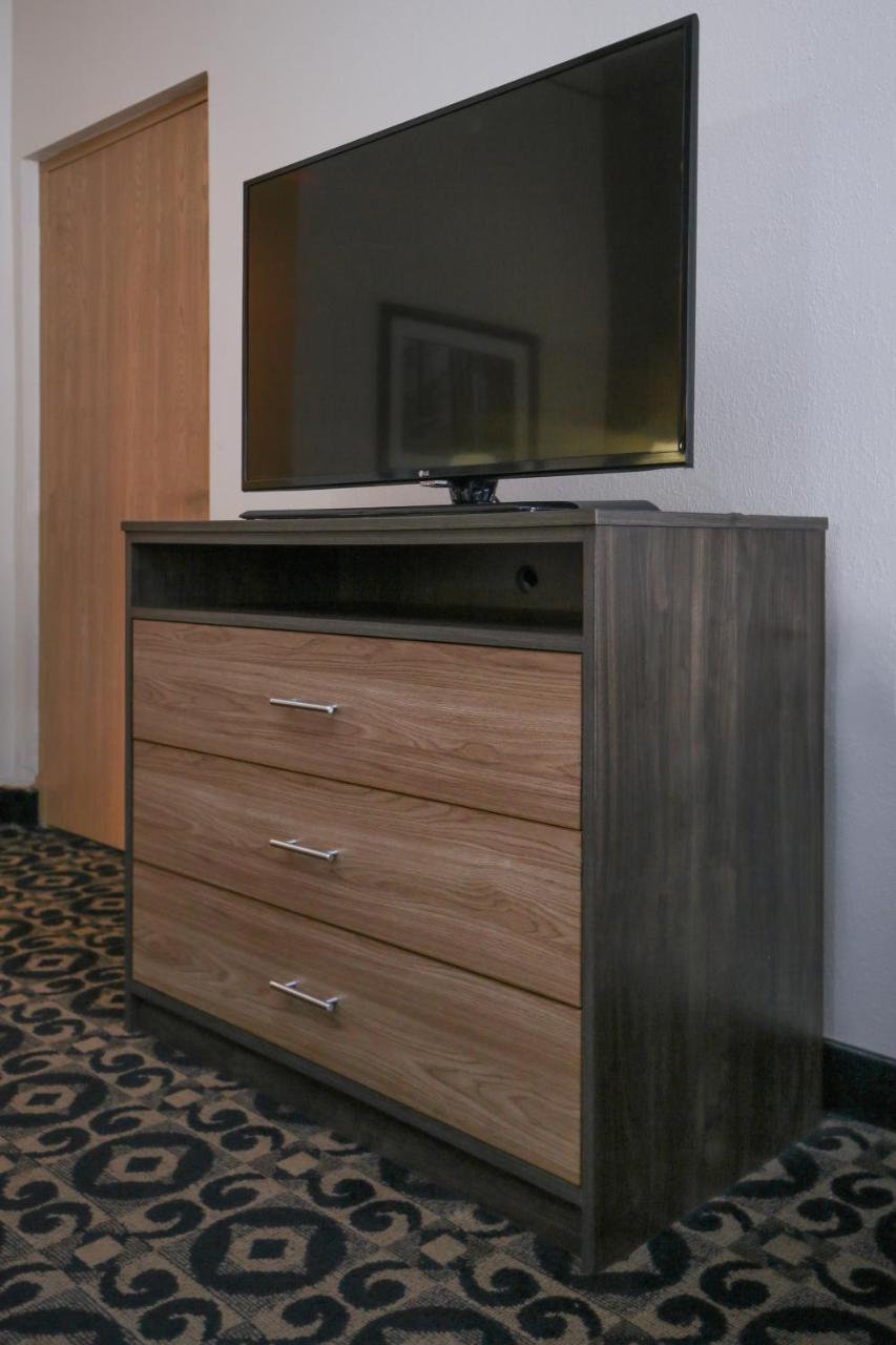 Quality Inn & Suites Boone - University Area Ngoại thất bức ảnh