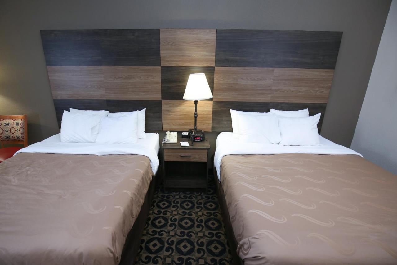 Quality Inn & Suites Boone - University Area Ngoại thất bức ảnh