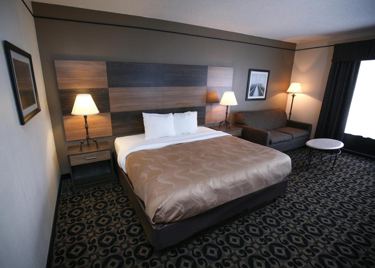 Quality Inn & Suites Boone - University Area Ngoại thất bức ảnh