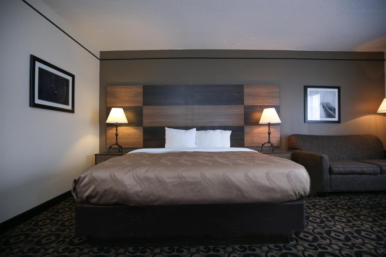 Quality Inn & Suites Boone - University Area Ngoại thất bức ảnh